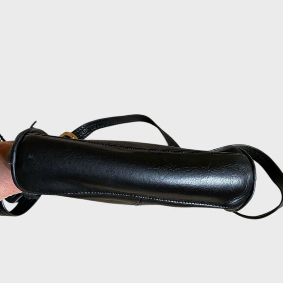 Tignanello Black Leather Crossbody Shoulder Bag Tassel Charm Pockets Adjustable - Picture 9 of 16